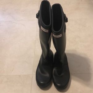 Hunter boots with sock insert